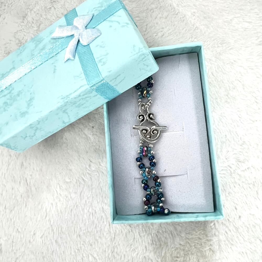 HANDMADE 'Haley' Bracelet in Blue 7.5"   Glam  Intricate Sparkle Artisan